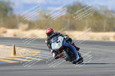 media/Jan-10-2025-CVMA Friday Practice (Fri) [[489e0da257]]/Group 4 and Trackday/Session 5 (Turn 7)/